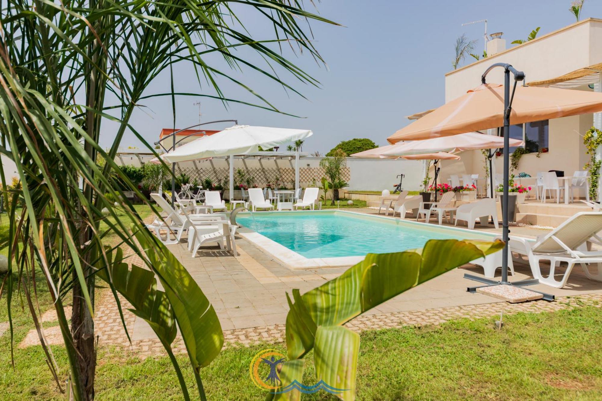 Villa Leonardo San Foca - Room, Pool & Restaurant Exteriér fotografie